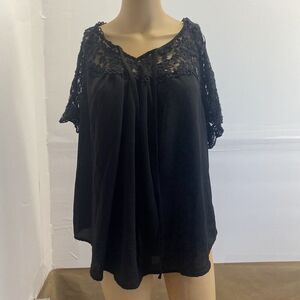 Julia by Love J Womens Top Size 2X  Short Sleeve‎ V Neck Black Used